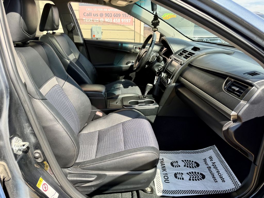 Photo 20 of this TOYOTA CAMRY