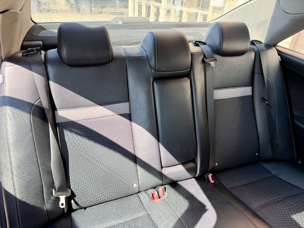 Photo 23 of this TOYOTA CAMRY