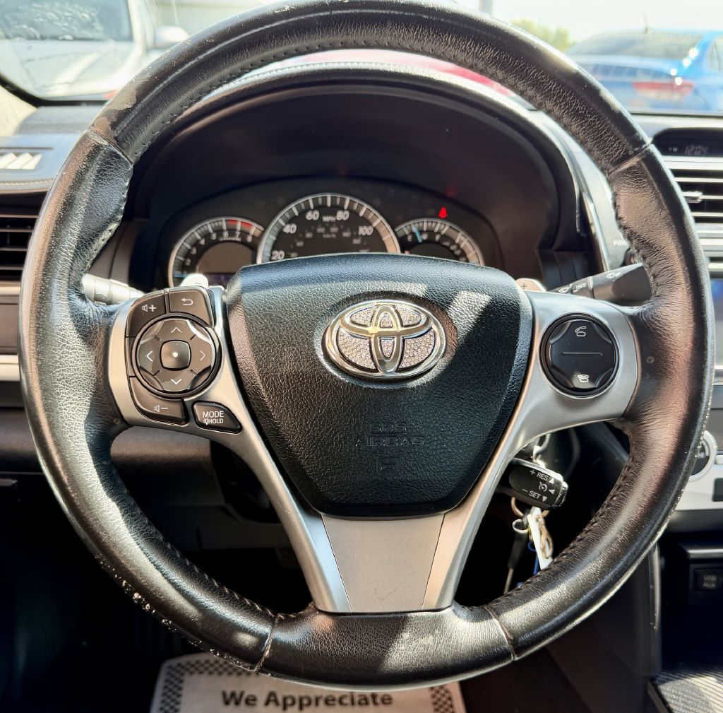 Photo 28 of this TOYOTA CAMRY