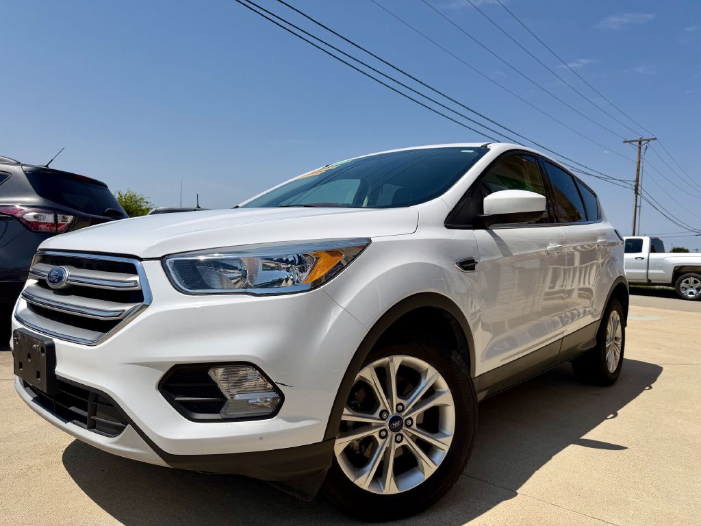 Photo 2 of this FORD ESCAPE