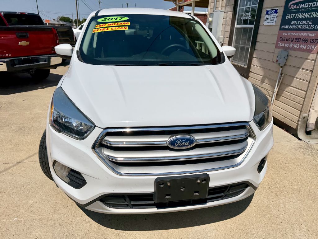 Photo 6 of this FORD ESCAPE