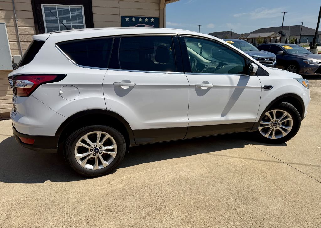 Photo 9 of this FORD ESCAPE
