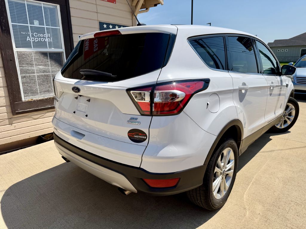 Photo 10 of this FORD ESCAPE