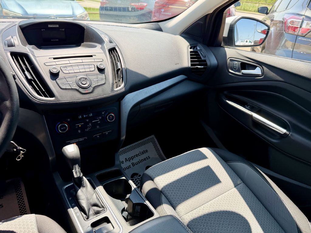 Photo 21 of this FORD ESCAPE