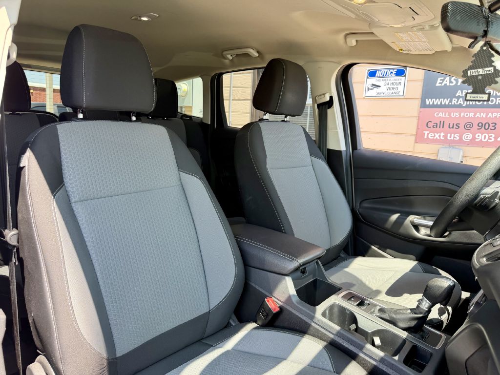 Photo 26 of this FORD ESCAPE