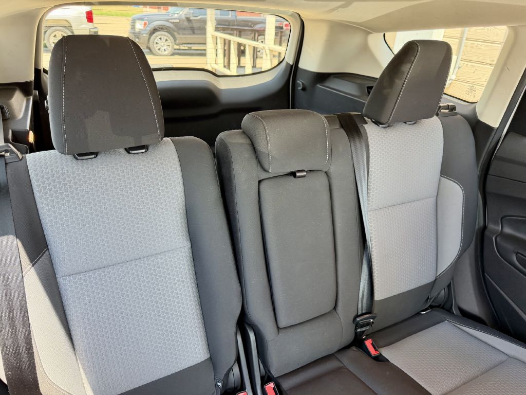 Photo 28 of this FORD ESCAPE