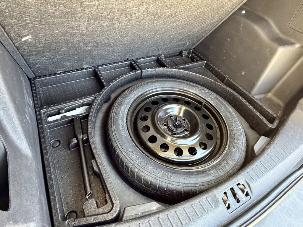 Photo 39 of this FORD ESCAPE