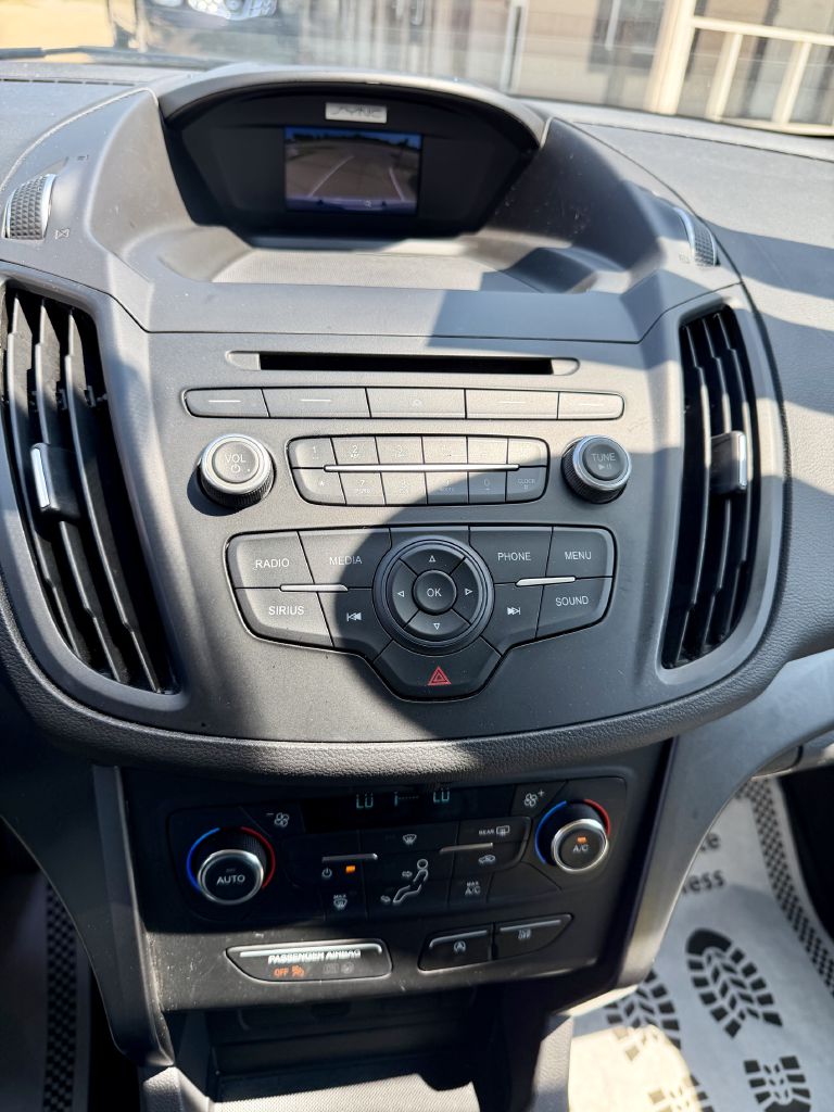 Photo 32 of this FORD ESCAPE