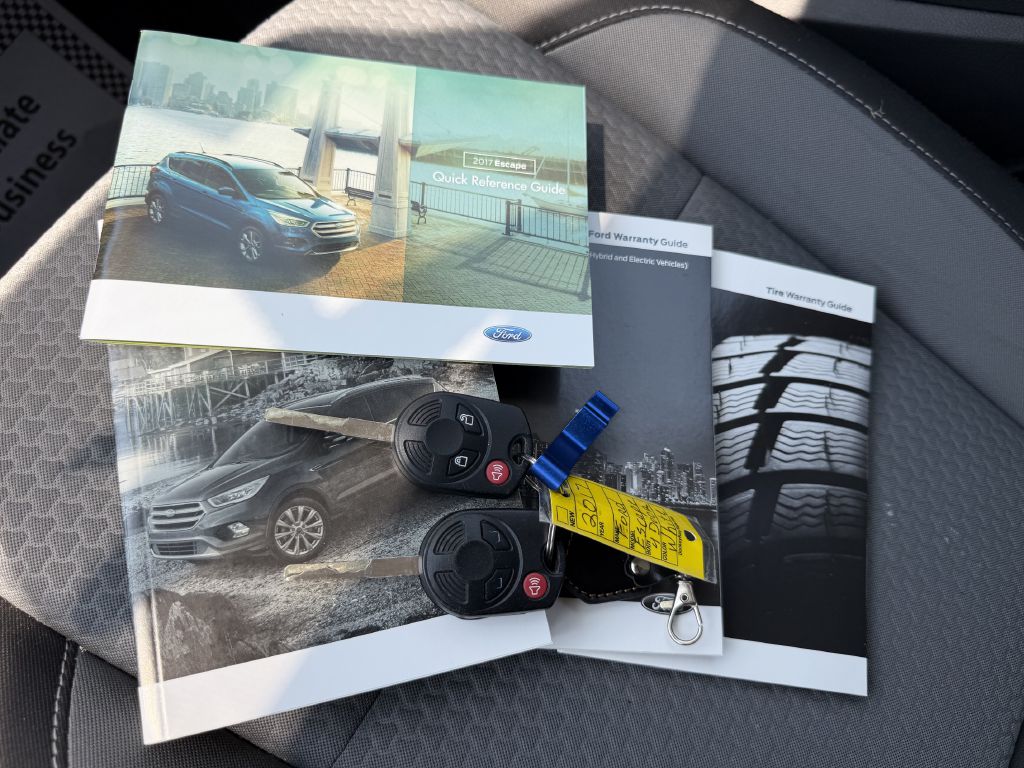 Photo 16 of this FORD ESCAPE