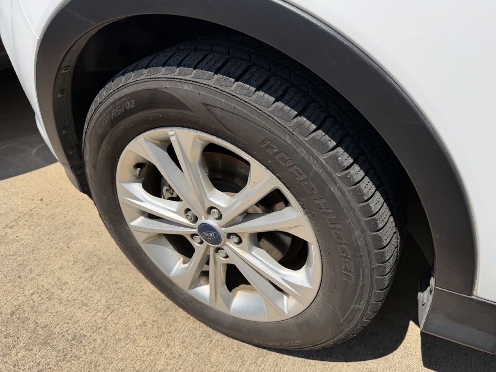 Photo 37 of this FORD ESCAPE