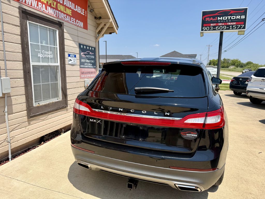 Photo 11 of this LINCOLN MKX
