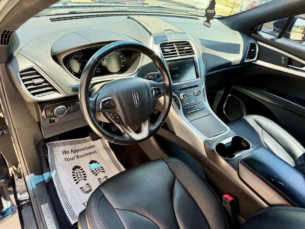 Photo 18 of this LINCOLN MKX