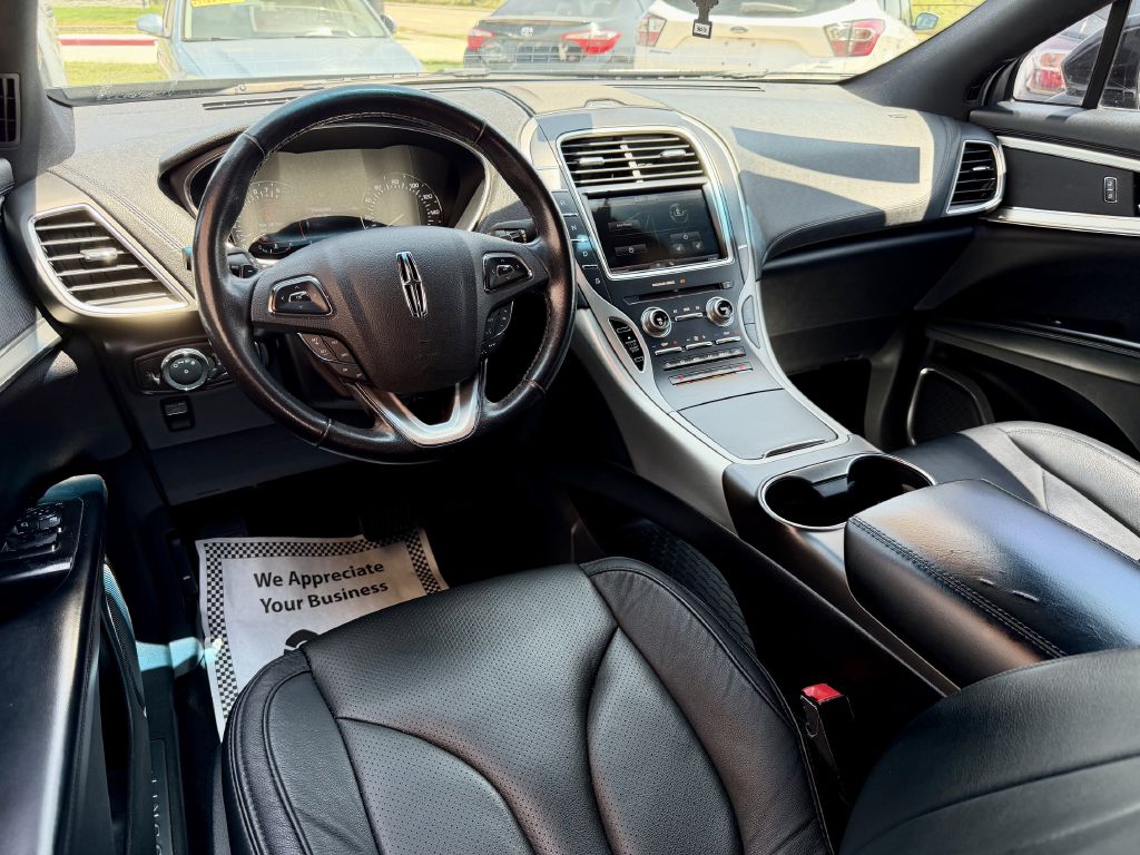 Photo 22 of this LINCOLN MKX