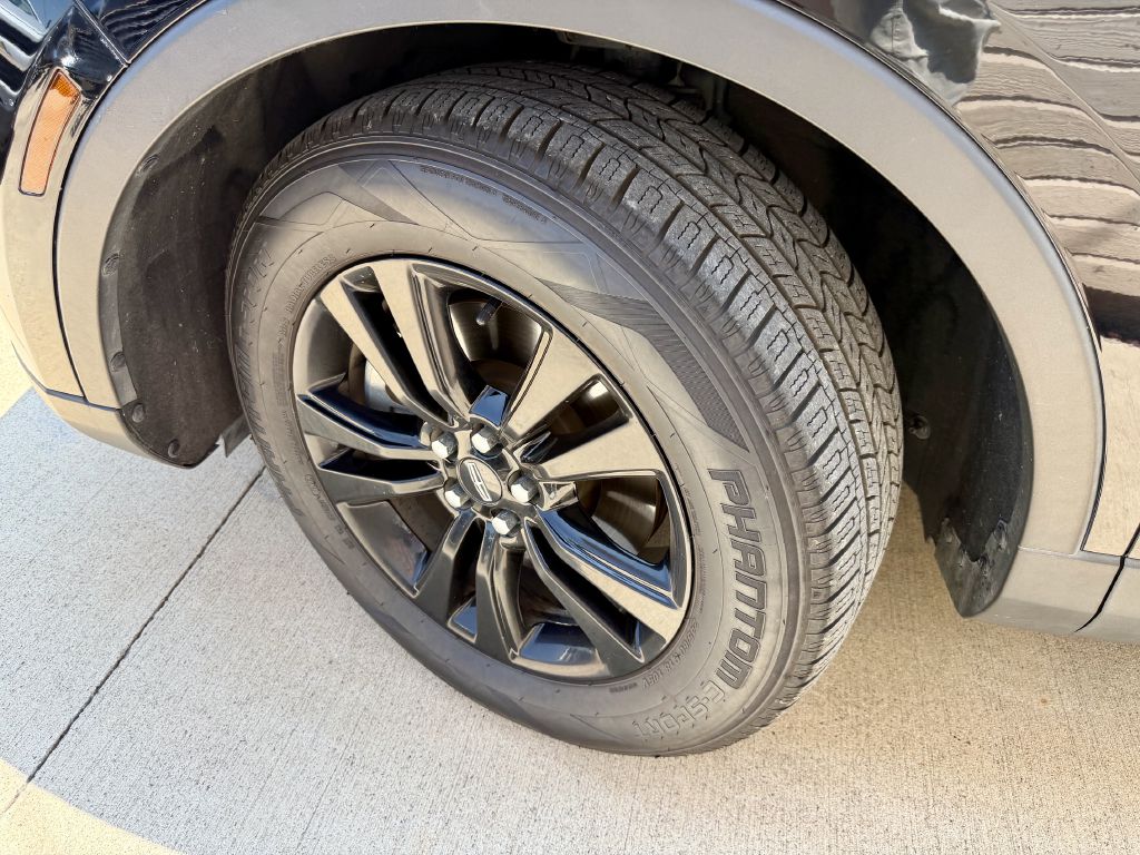 Photo 33 of this LINCOLN MKX