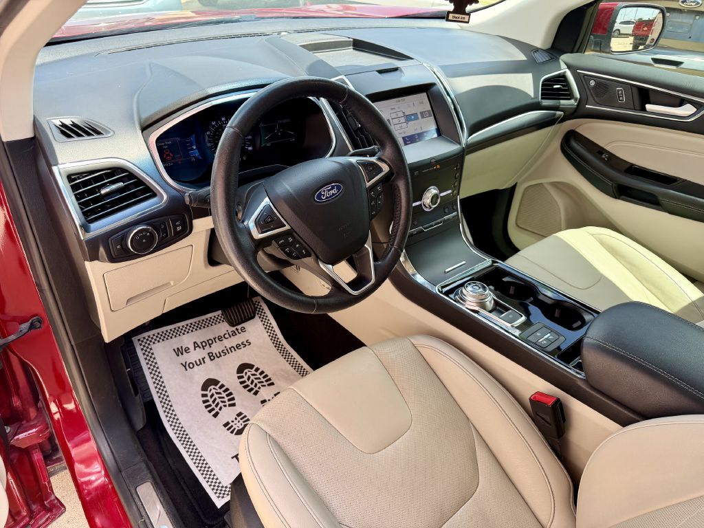 Photo 21 of this FORD EDGE