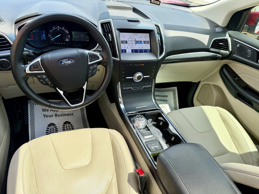 Photo 26 of this FORD EDGE