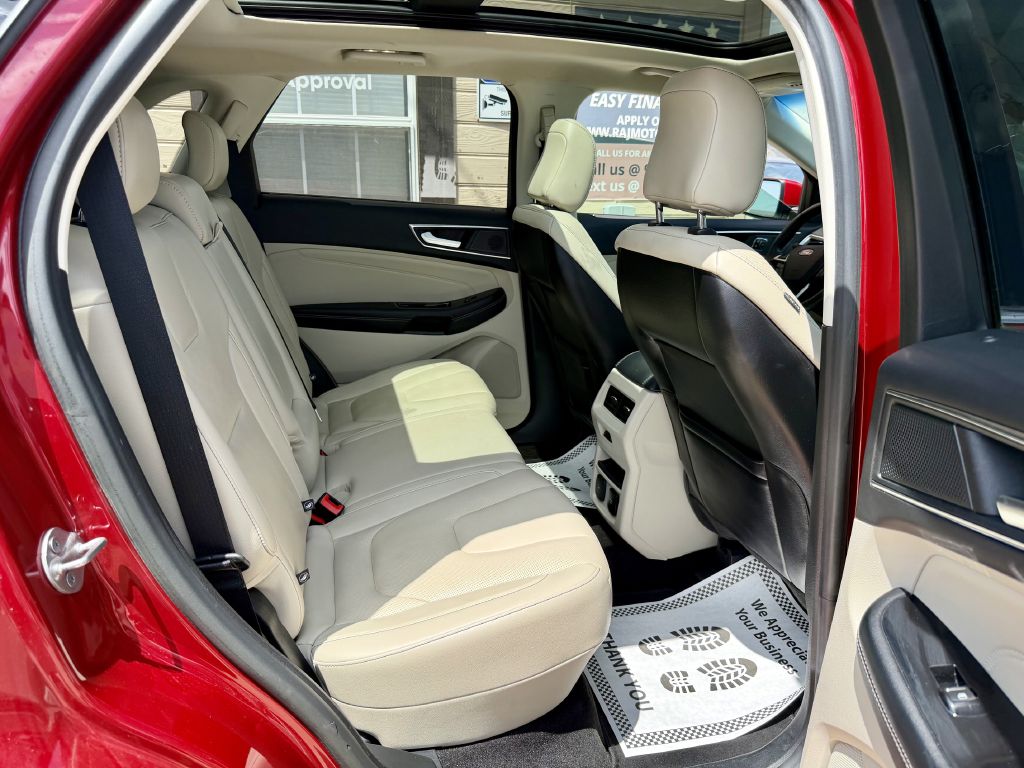 Photo 29 of this FORD EDGE