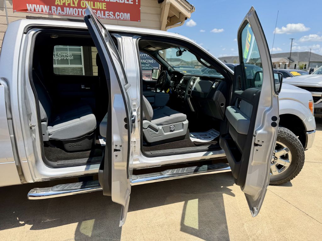 Photo 11 of this FORD F150