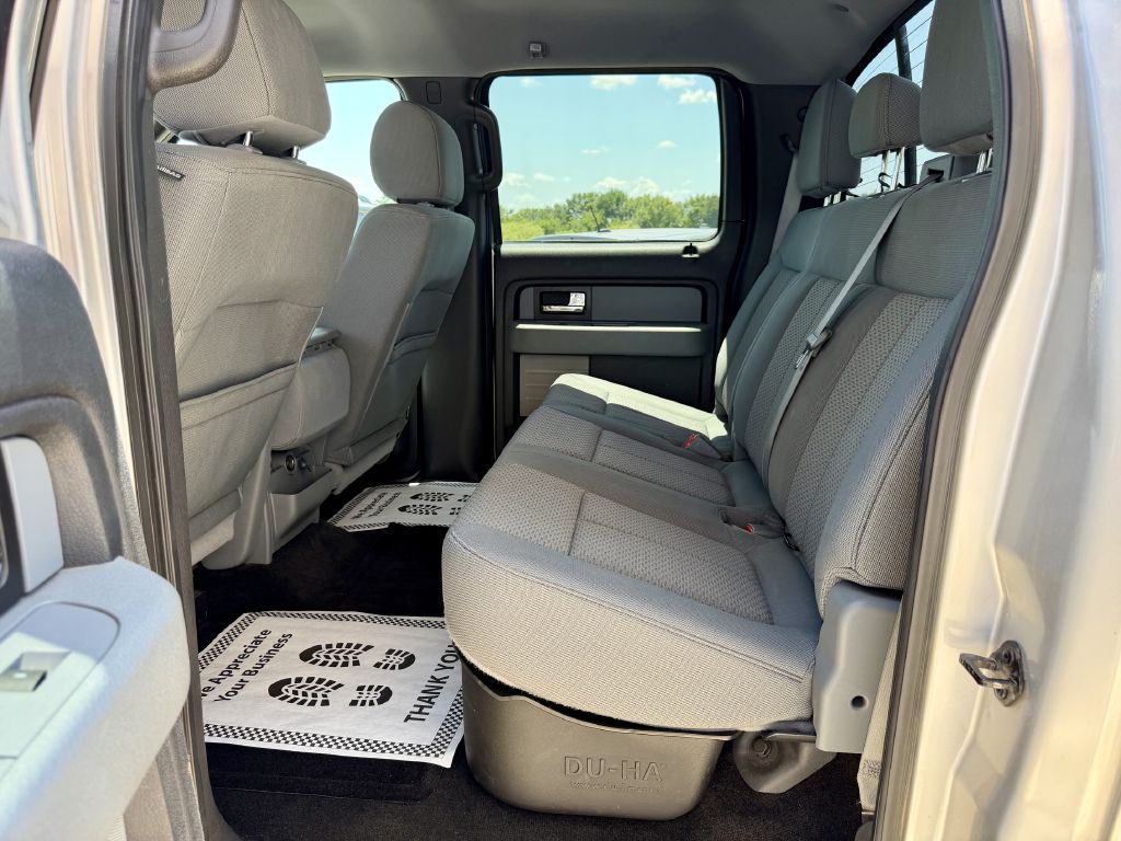 Photo 26 of this FORD F150