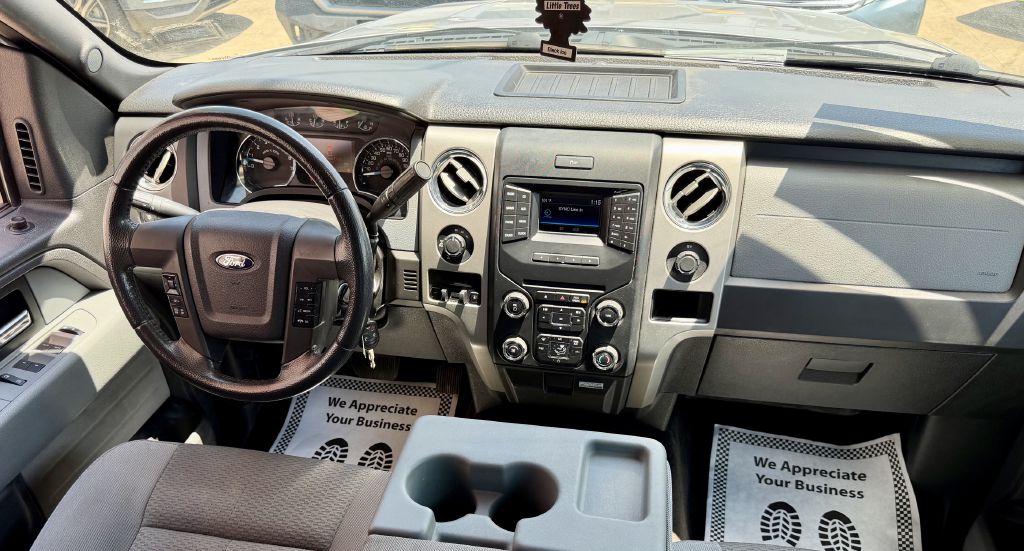 Photo 33 of this FORD F150