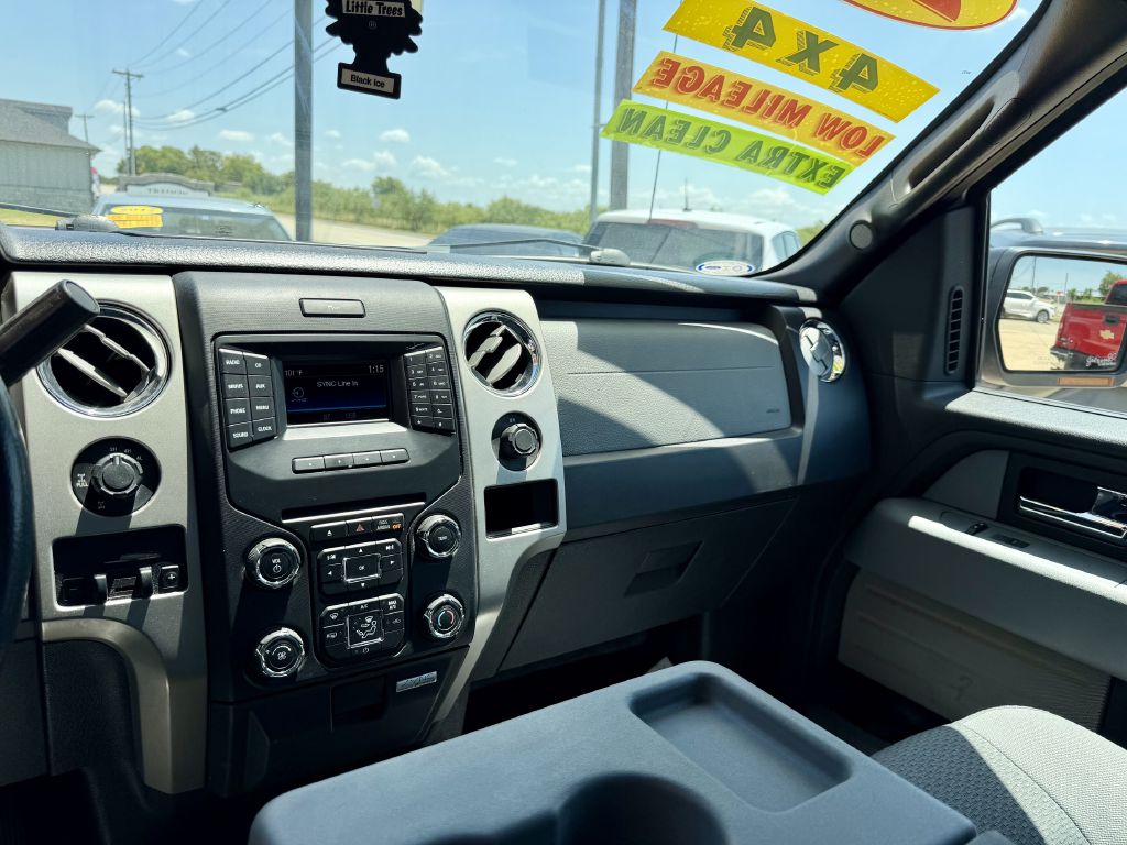 Photo 34 of this FORD F150