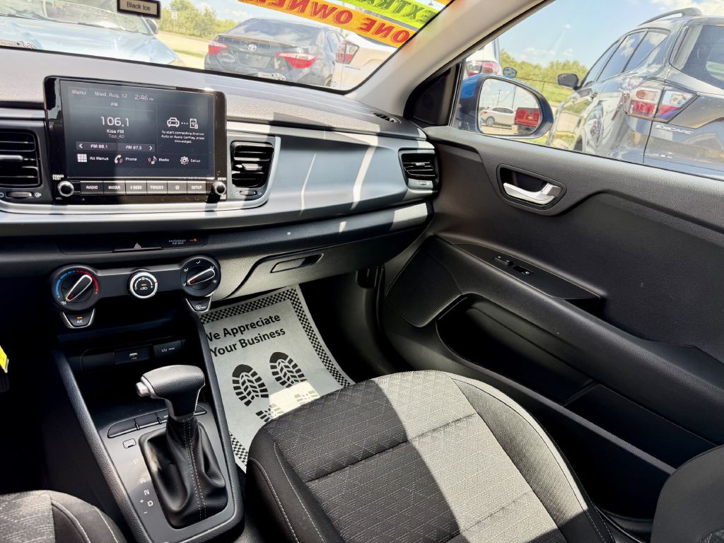 Photo 22 of this KIA RIO