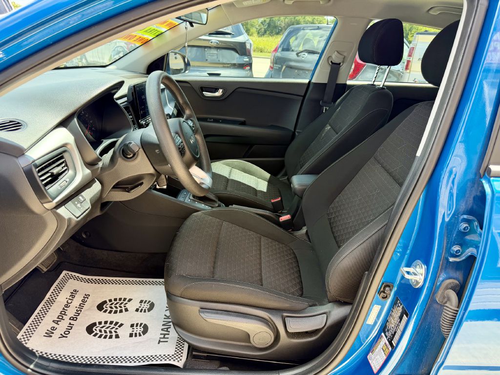 Photo 23 of this KIA RIO