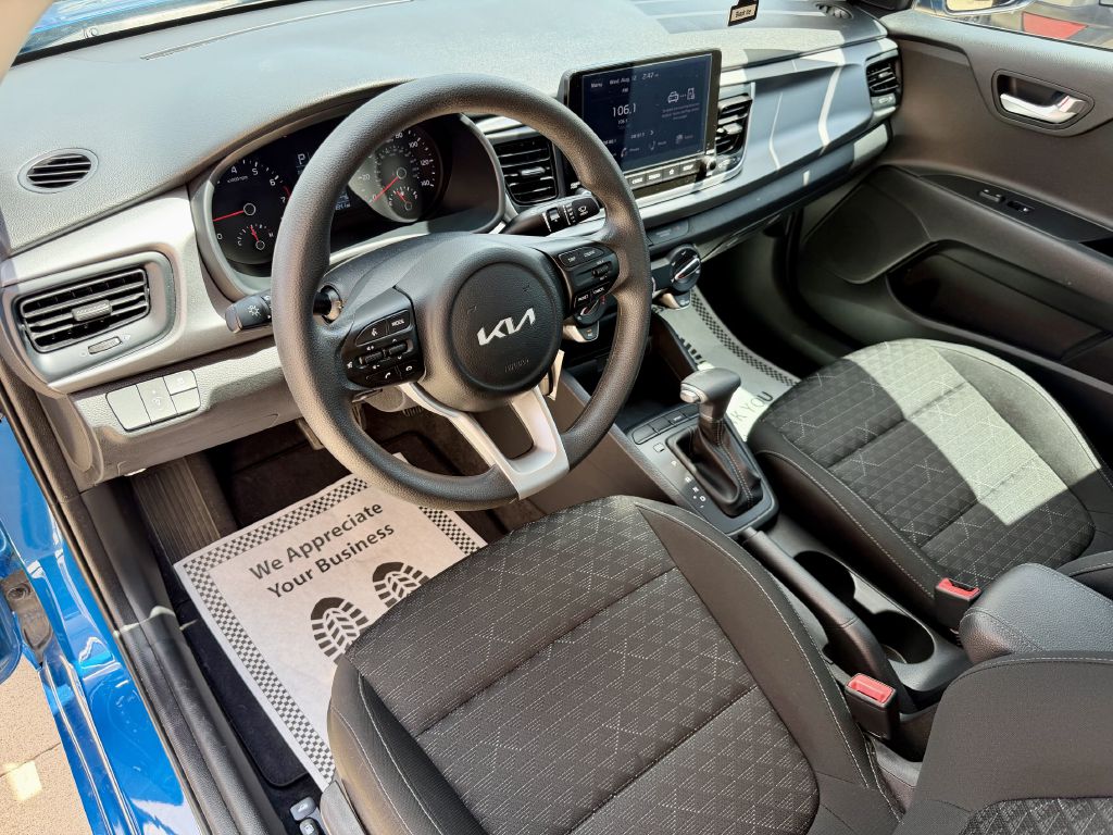 Photo 24 of this KIA RIO