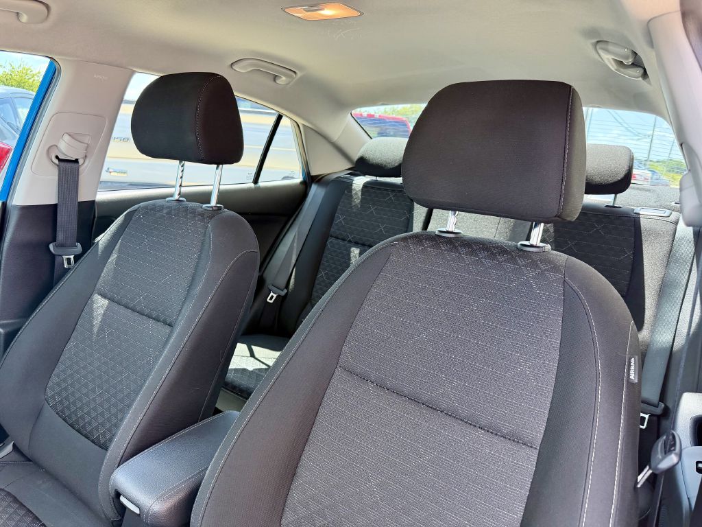 Photo 25 of this KIA RIO