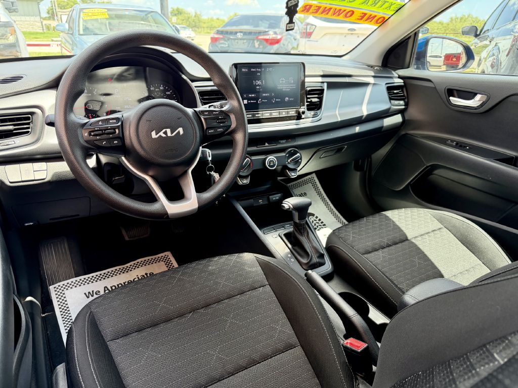 Photo 28 of this KIA RIO