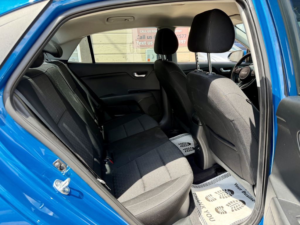 Photo 31 of this KIA RIO