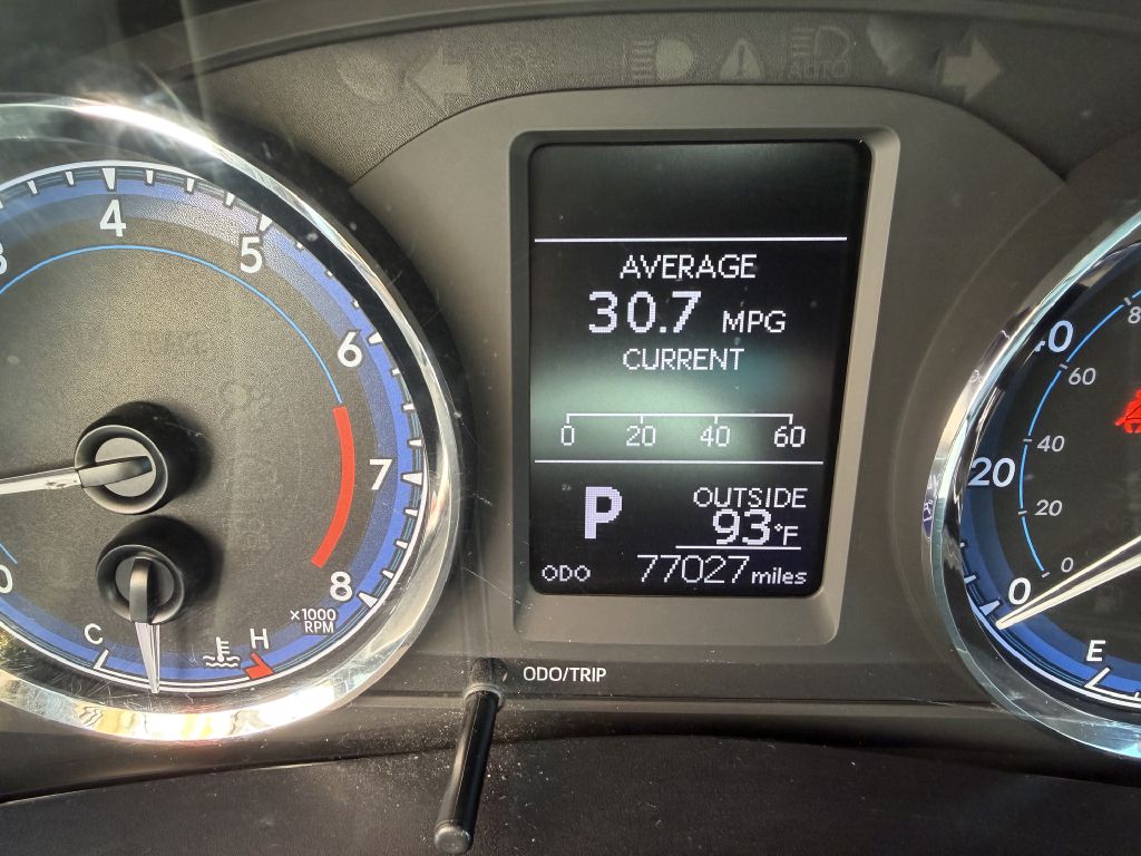 Photo 24 of this TOYOTA COROLLA