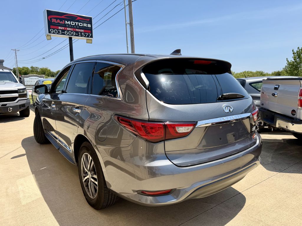 Photo 16 of this INFINITI QX60