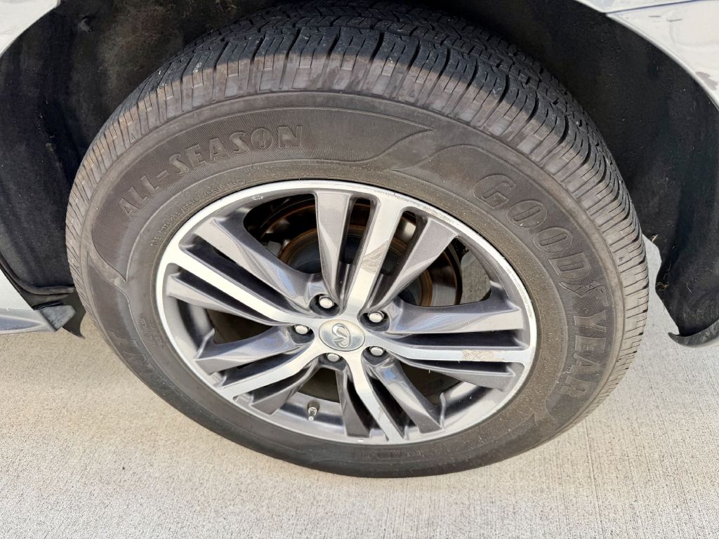 Photo 40 of this INFINITI QX60