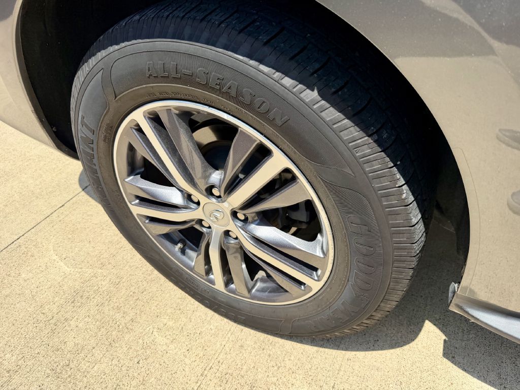 Photo 39 of this INFINITI QX60