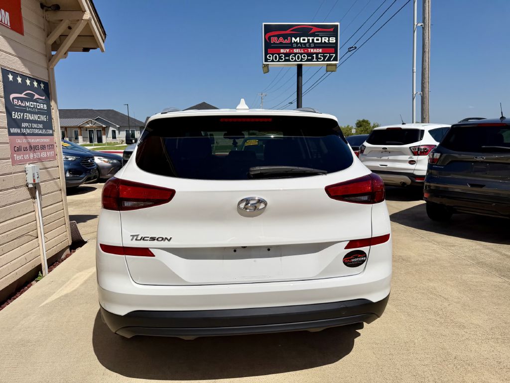 Photo 12 of this HYUNDAI TUCSON