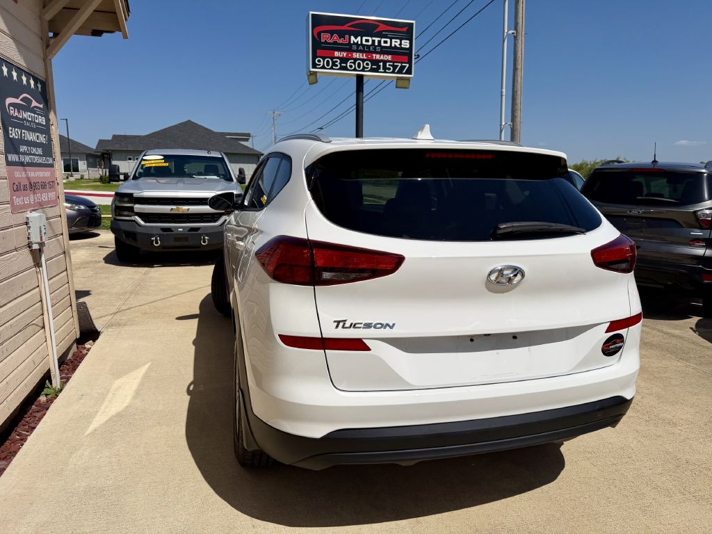 Photo 13 of this HYUNDAI TUCSON
