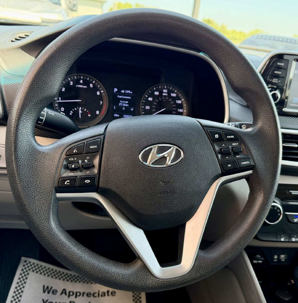 Photo 17 of this HYUNDAI TUCSON