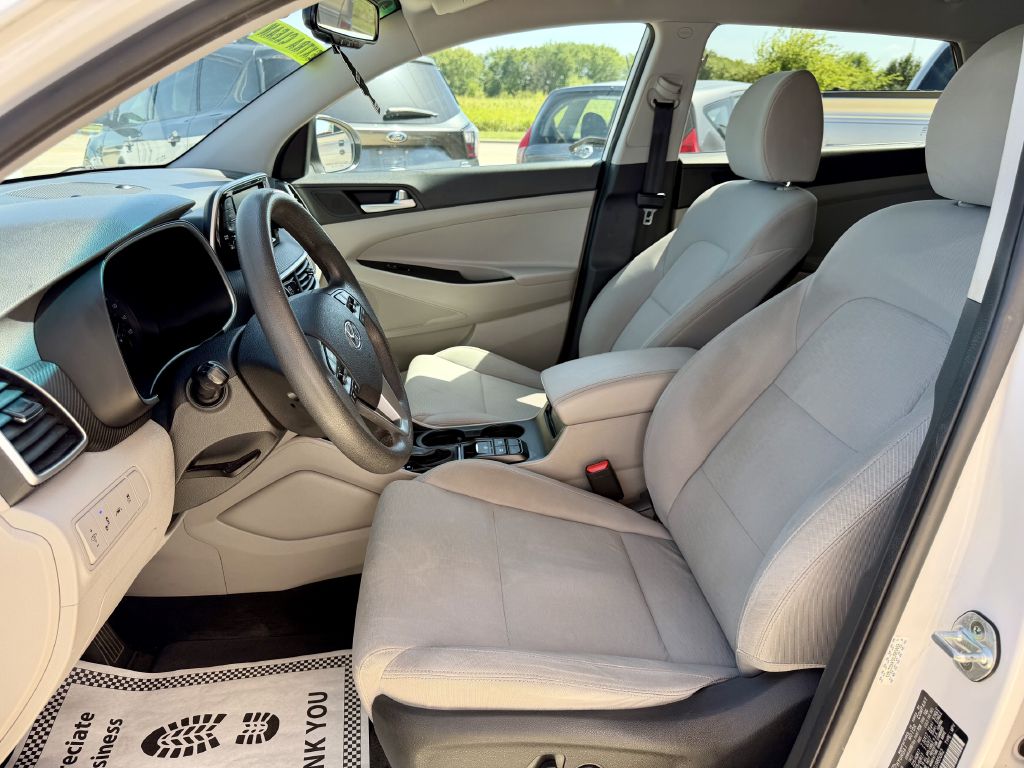 Photo 19 of this HYUNDAI TUCSON