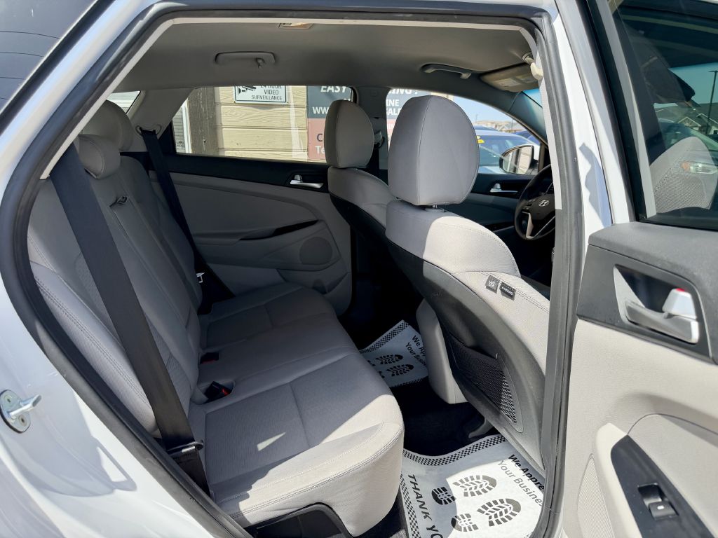 Photo 26 of this HYUNDAI TUCSON