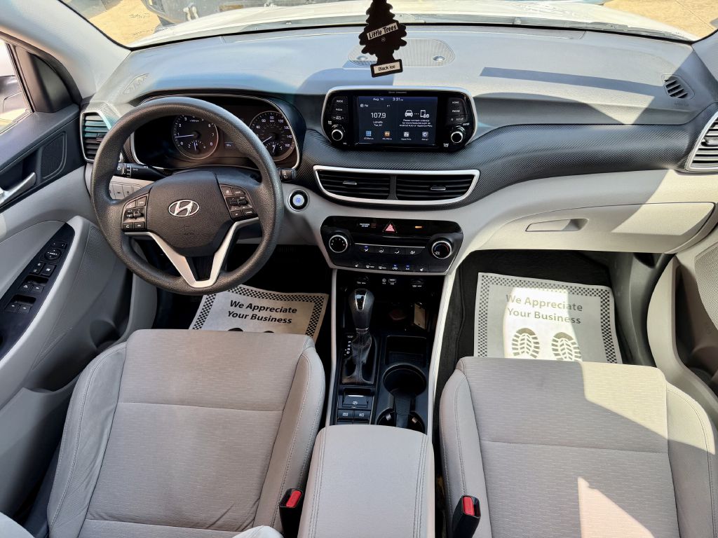 Photo 27 of this HYUNDAI TUCSON