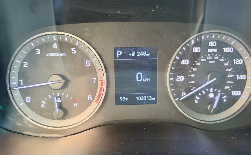 Photo 18 of this HYUNDAI TUCSON