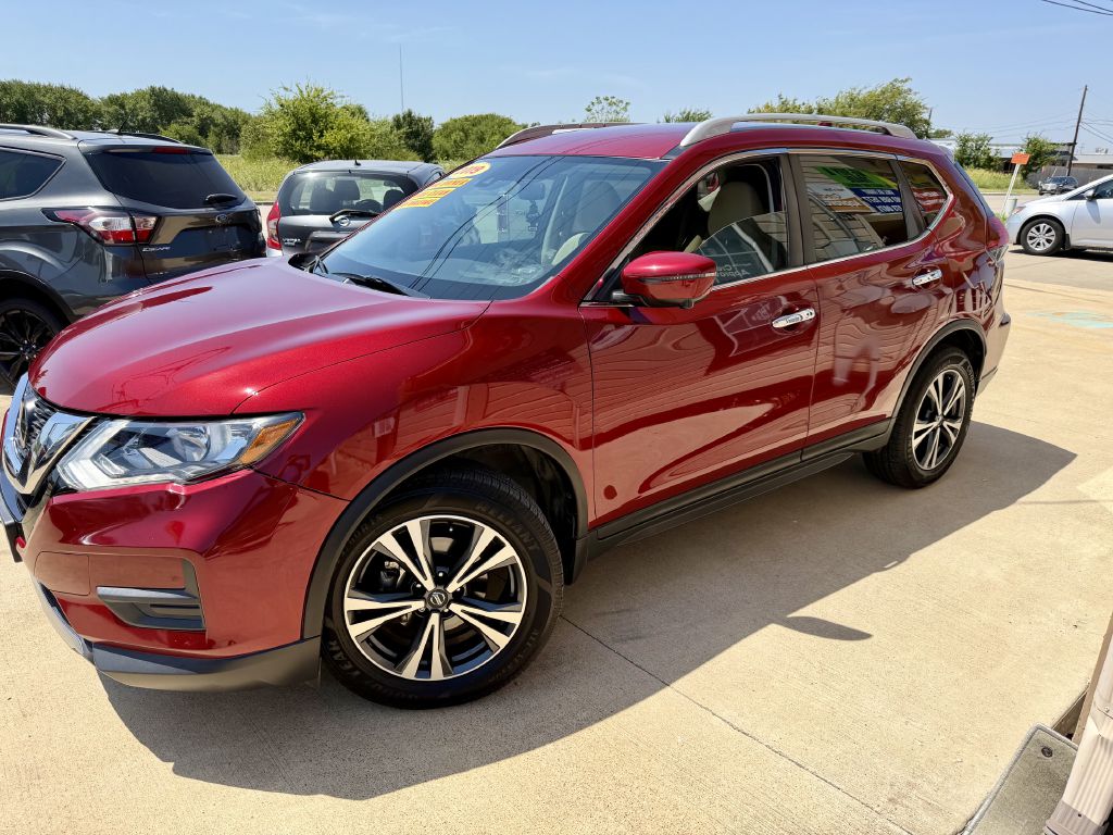 Photo 17 of this NISSAN ROGUE