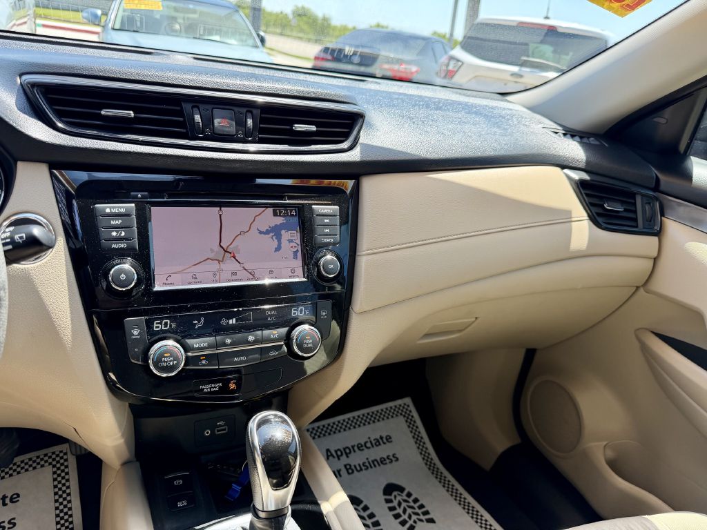 Photo 24 of this NISSAN ROGUE