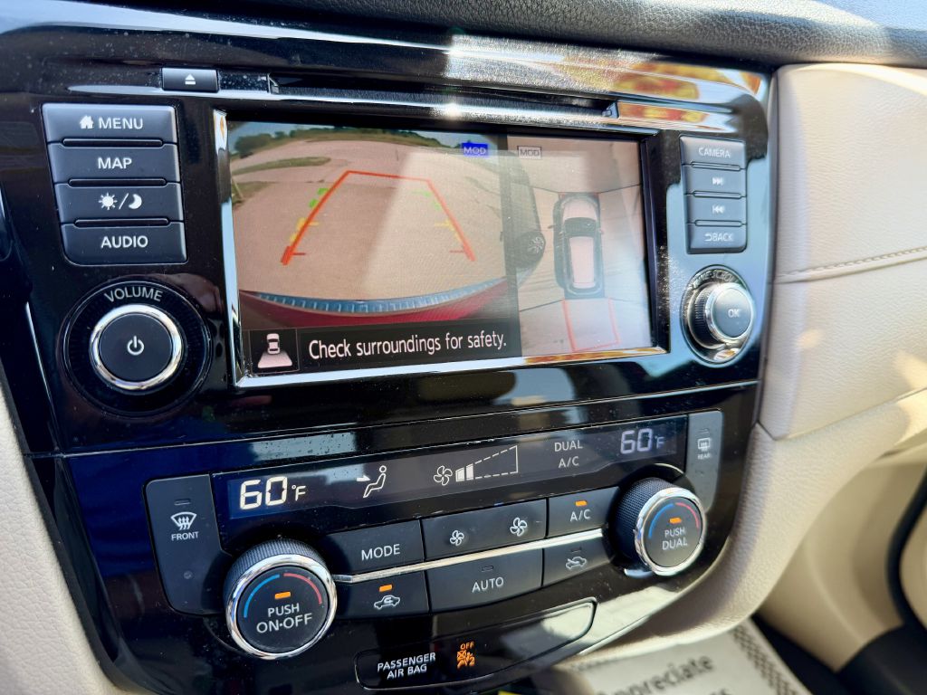 Photo 26 of this NISSAN ROGUE