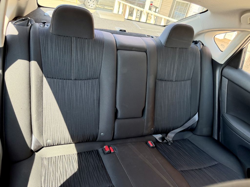 Photo 28 of this NISSAN SENTRA