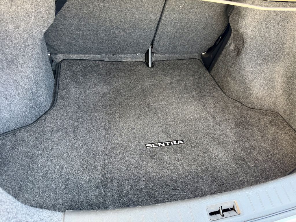 Photo 36 of this NISSAN SENTRA