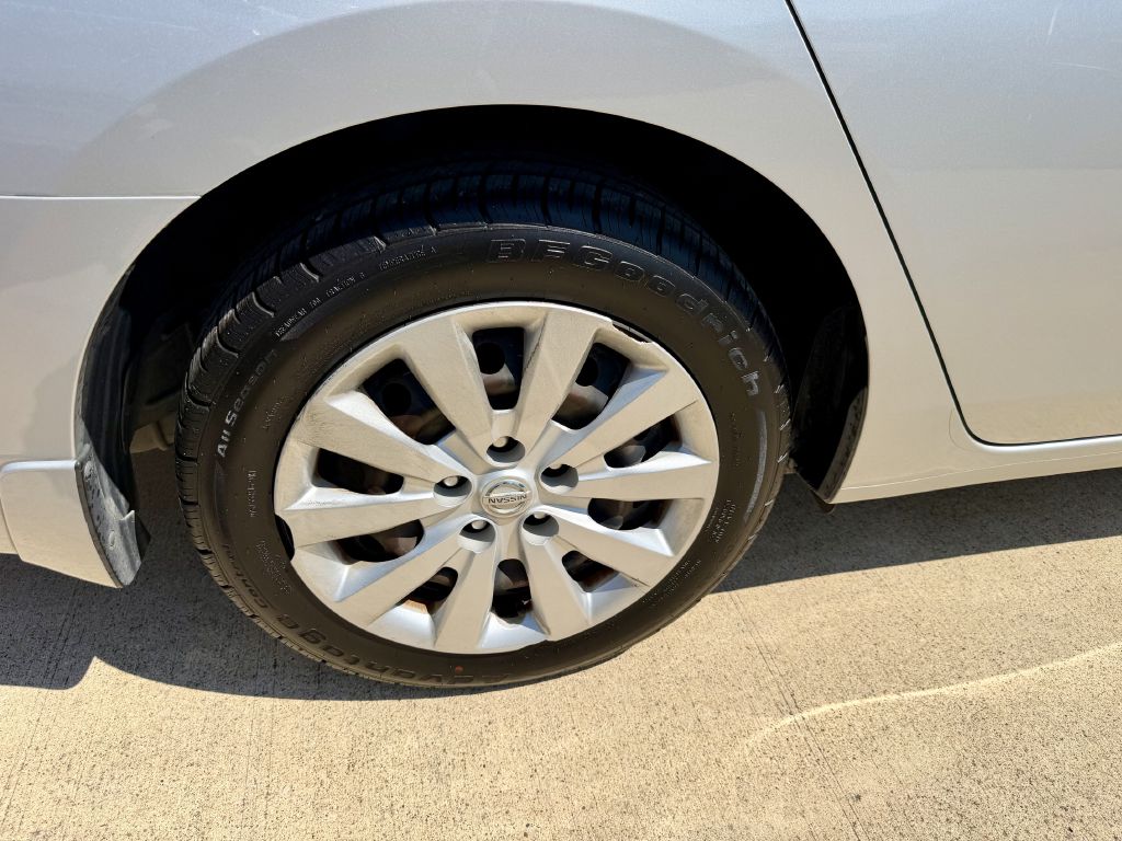 Photo 34 of this NISSAN SENTRA