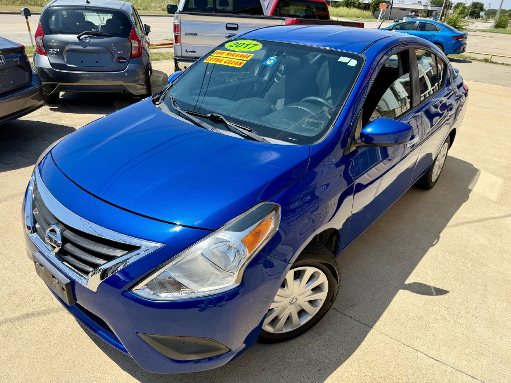 Photo 2 of this NISSAN VERSA