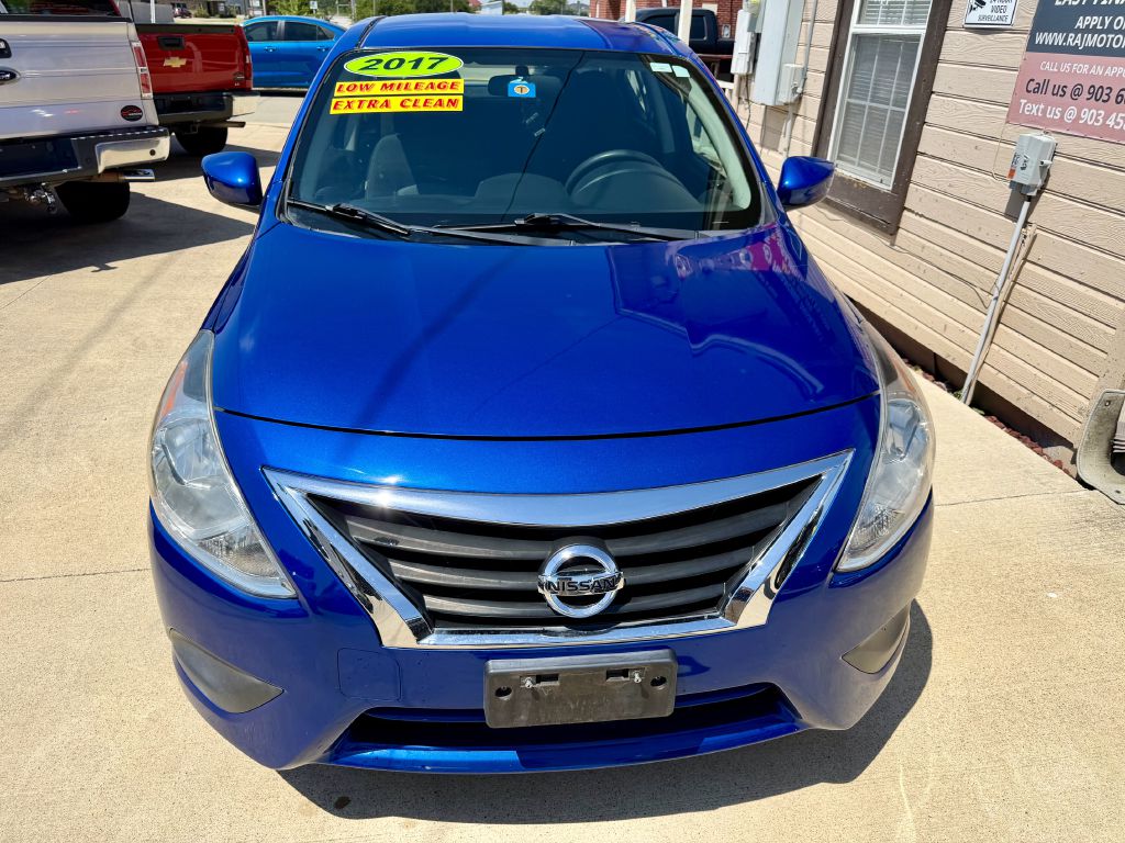 Photo 7 of this NISSAN VERSA
